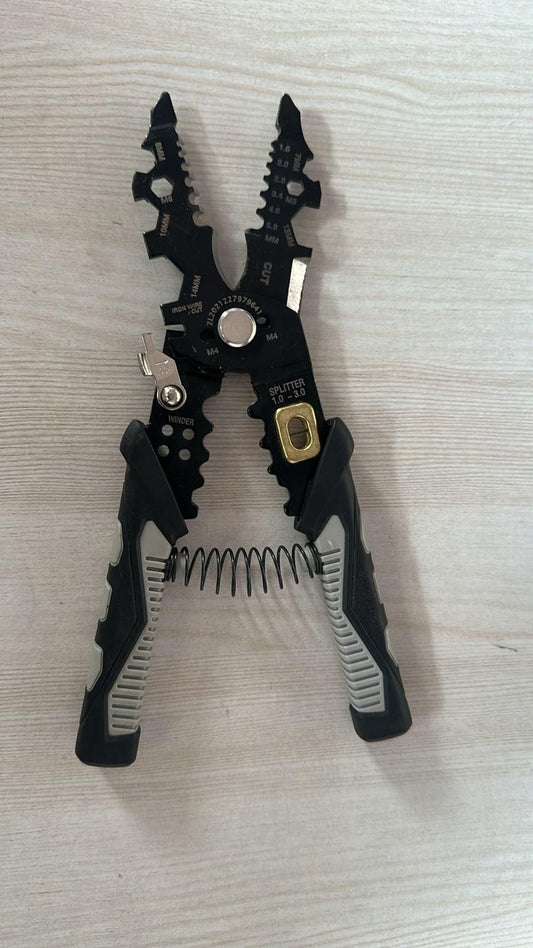 25 in 1 Wire Stripping Tool