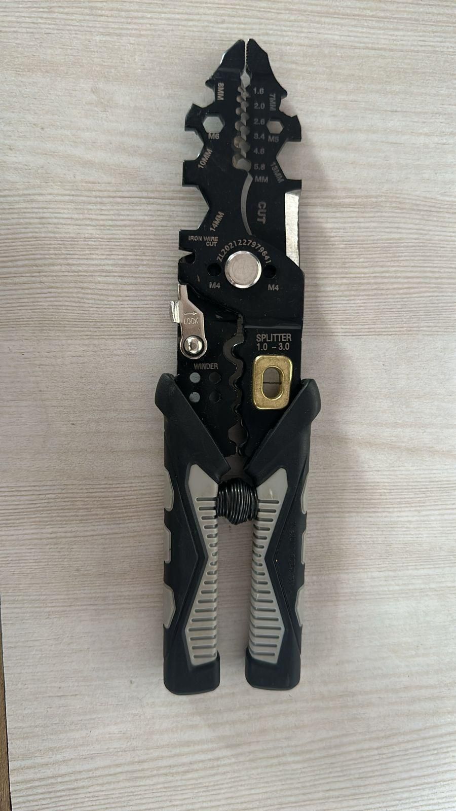 25 in 1 Wire Stripping Tool